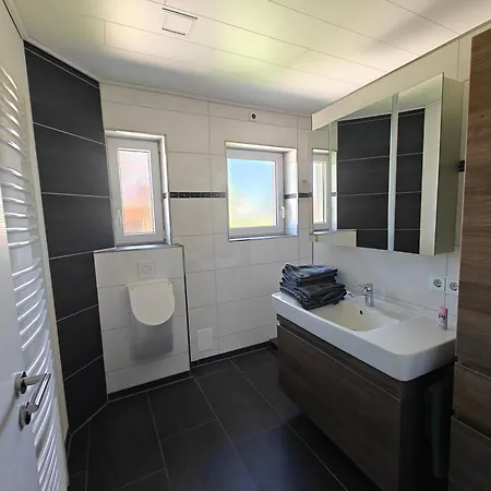 Διαμέρισμα Apartment *